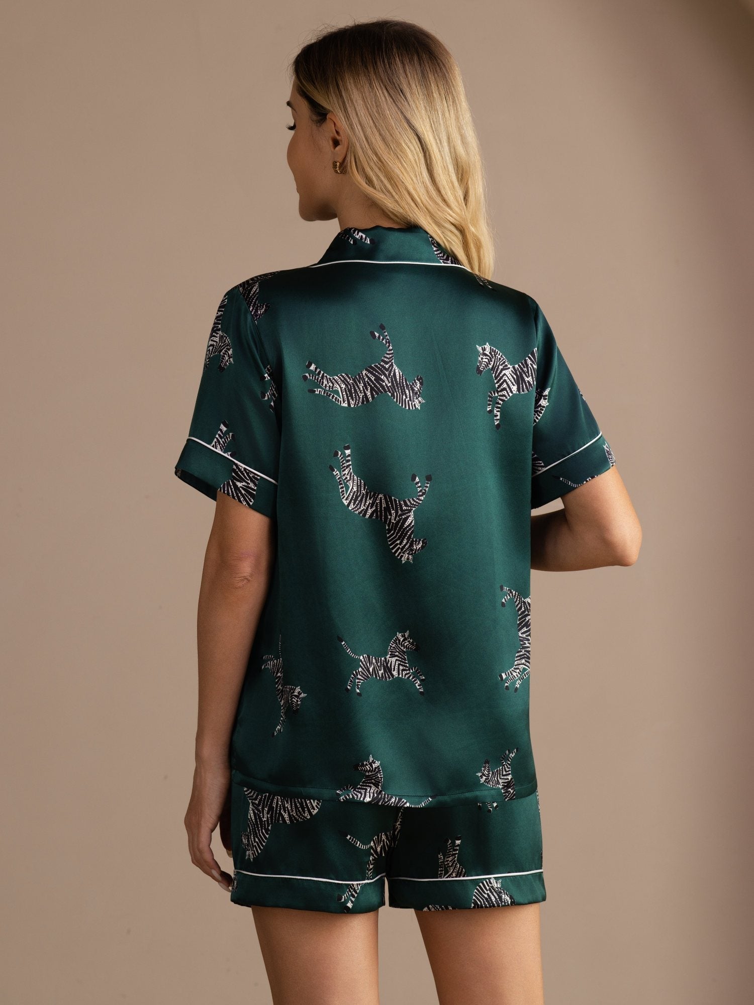 [Zèbre Émeraude] SilkSilky-FR Short Sleeve Lapel Collar Femme Pyjamas 002
