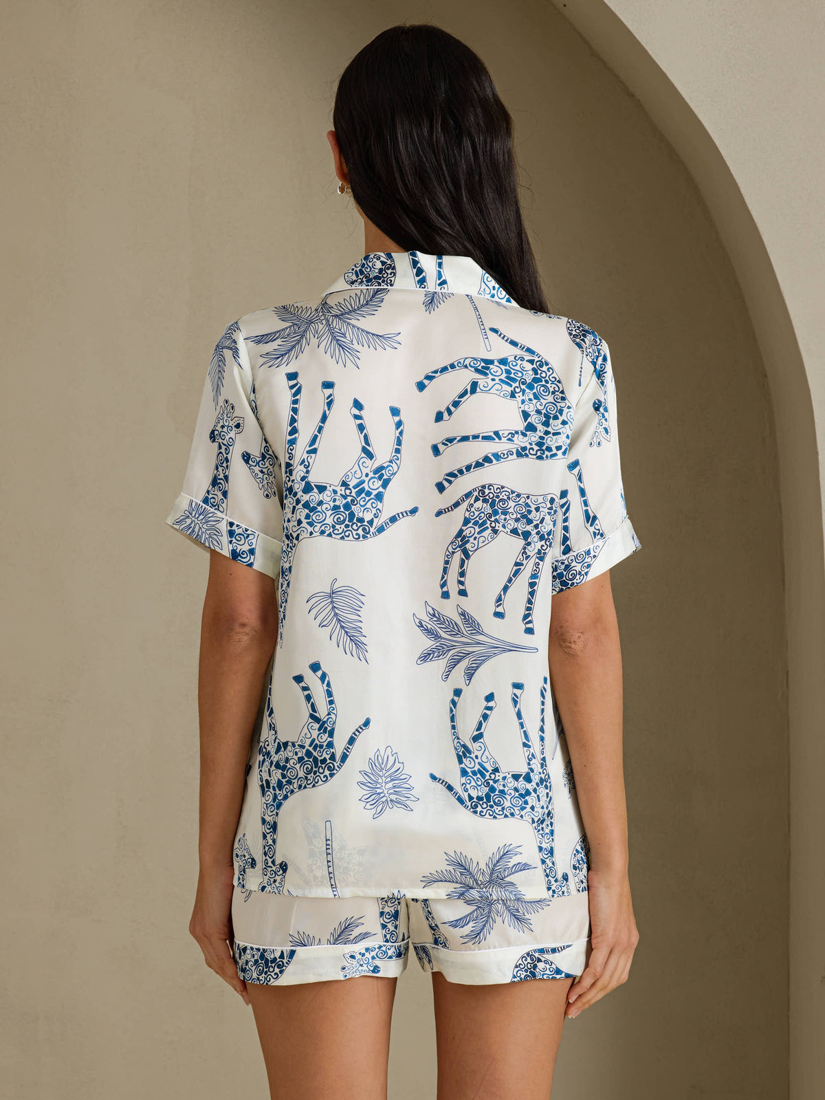 [Girafe Blanche] SilkSilky-FR Short Sleeve Notch Collar Femme Pyjamas 002