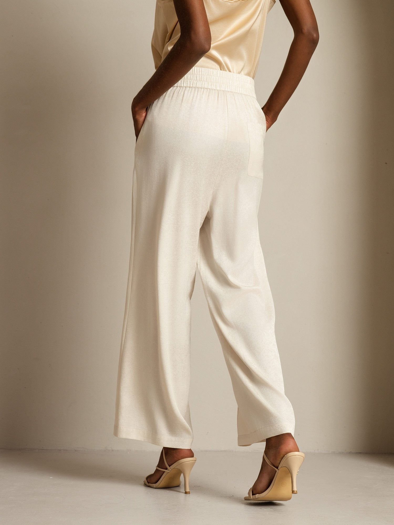 [Beige] SilkSilky-FR 22Momme Soie Womens Pants 002