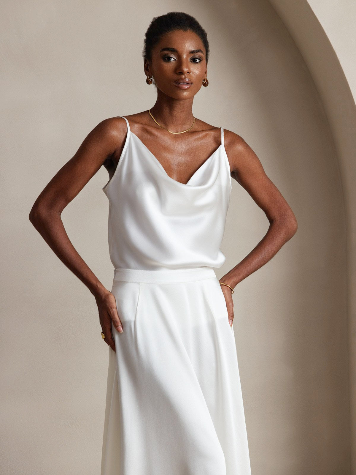 [Blanc] SilkSilky-FR 19Momme Soie Col Bénitier Top À Fines Brides 004