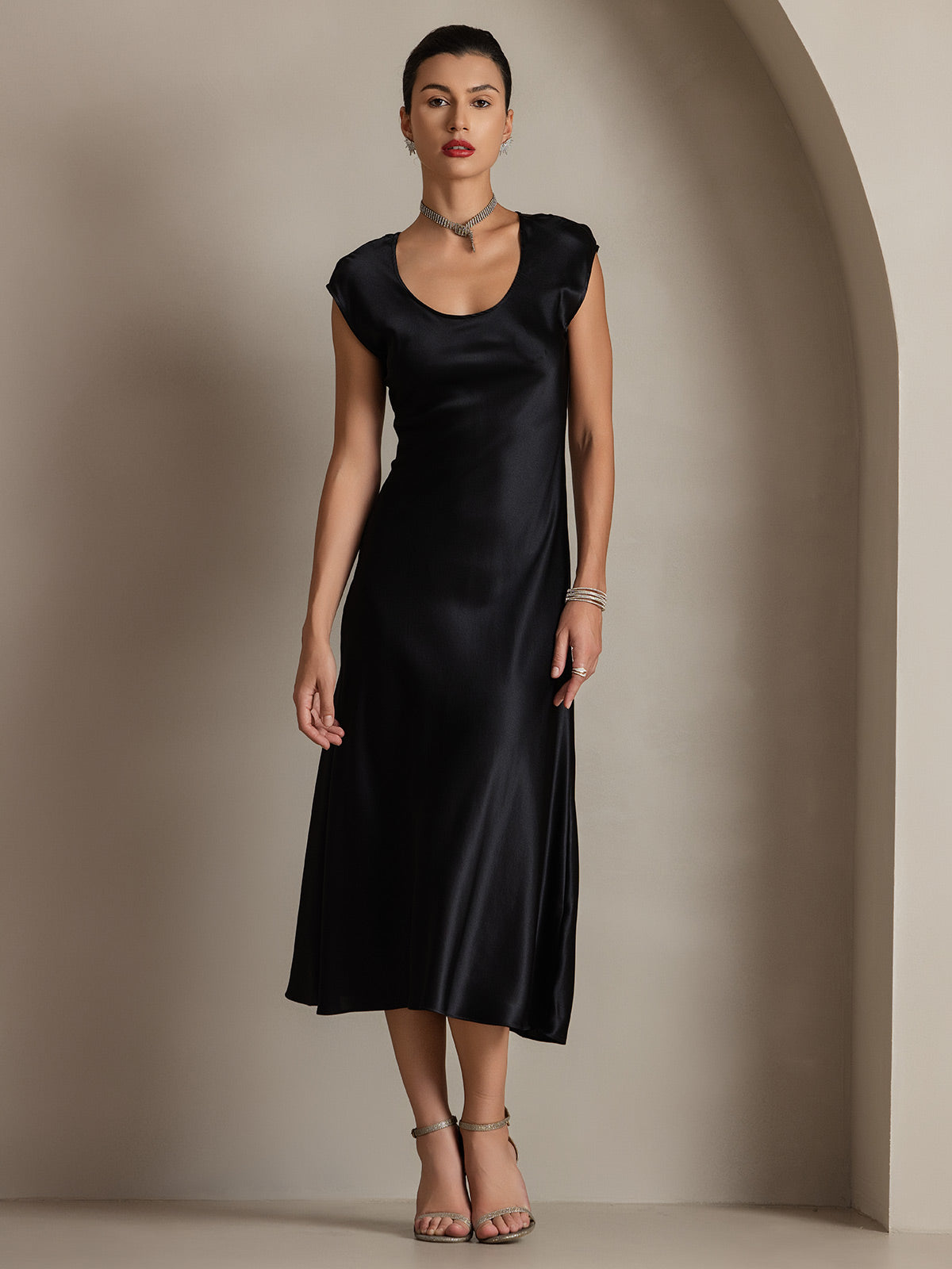[Noir] SilkSilky-FR 19Momme Soie Col Rond Robes 003