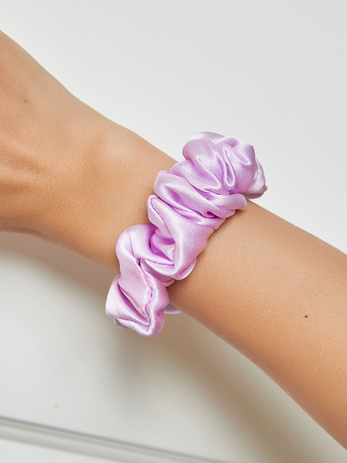 [Lavande] SilkSilky-FR 19Momme Pure Soie Scrunchie 001