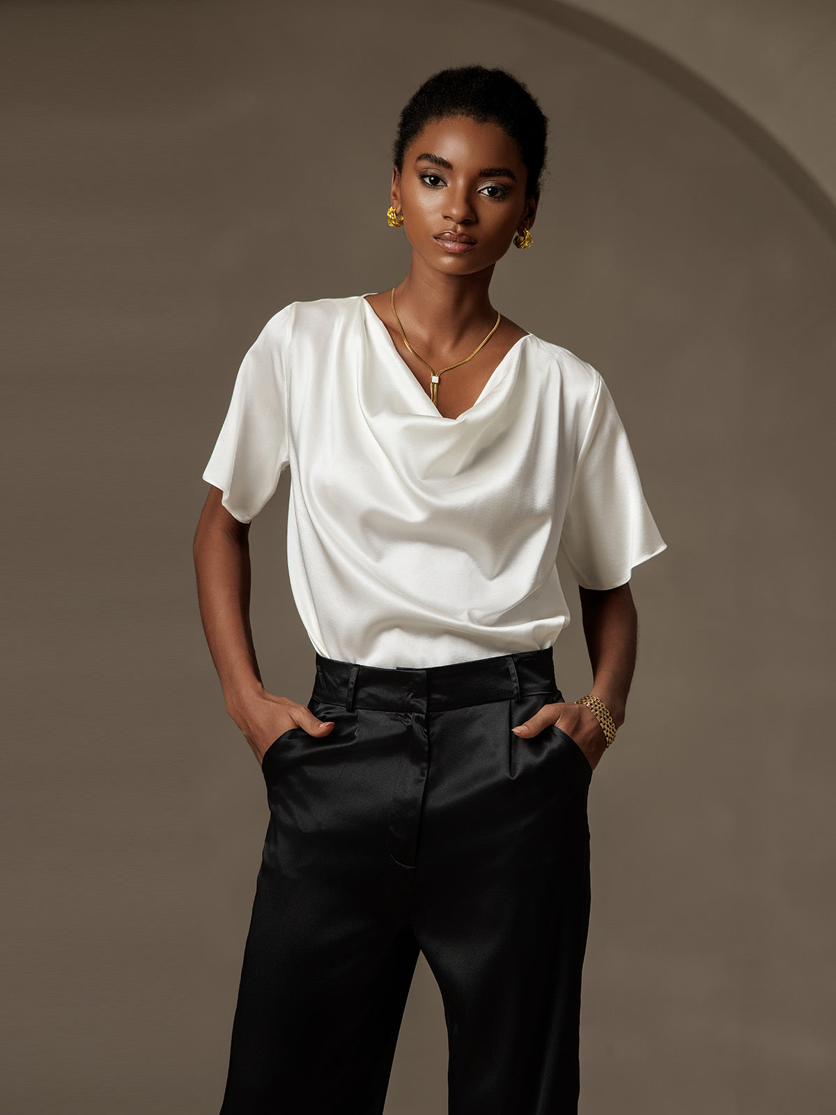 [Blanc] SilkSilky-FR 19Momme Soie Manches courtes Col Bénitier Blouse 001