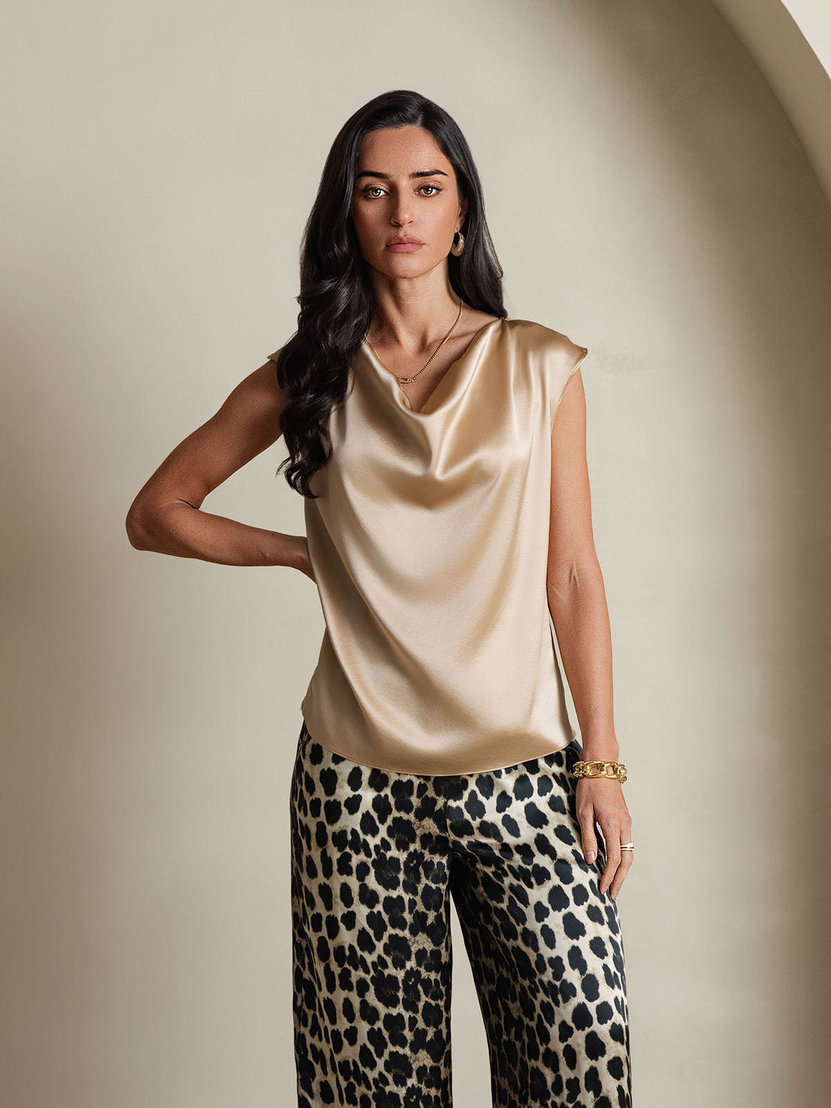 [Champagne] SilkSilky-FR 19Momme Soie Sans manches Col Bénitier Femme T-Shirt 003