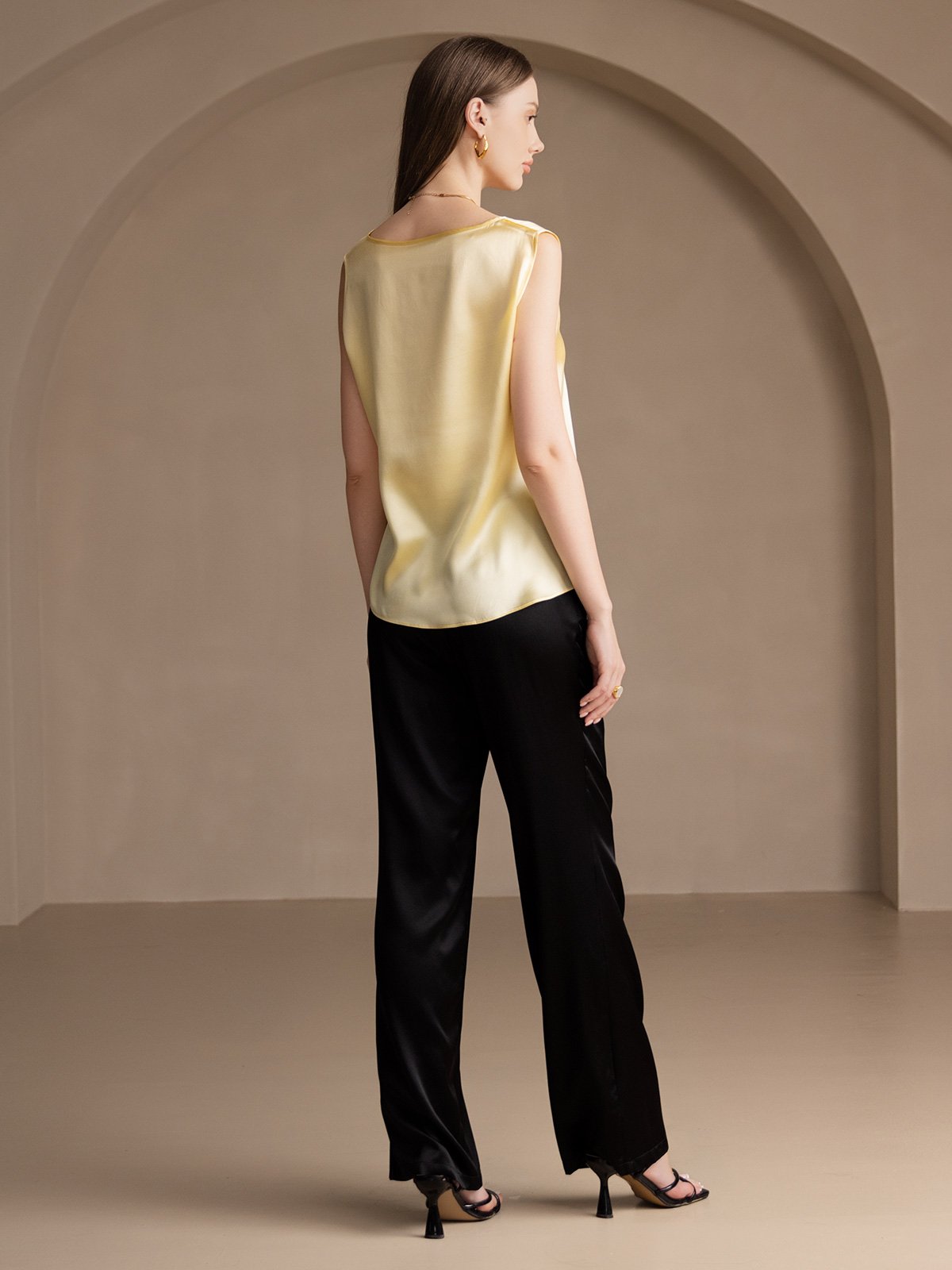 [Jaune Clair] SilkSilky-FR 19Momme Soie Col Rond Top À Fines Brides 002