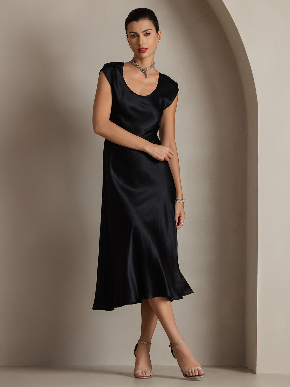 [Noir] SilkSilky-FR 19Momme Soie Col Rond Robes 005
