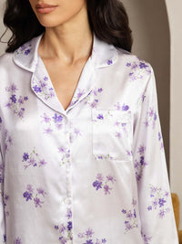 Détail manche longue poignet soie floraison lilas imprimé