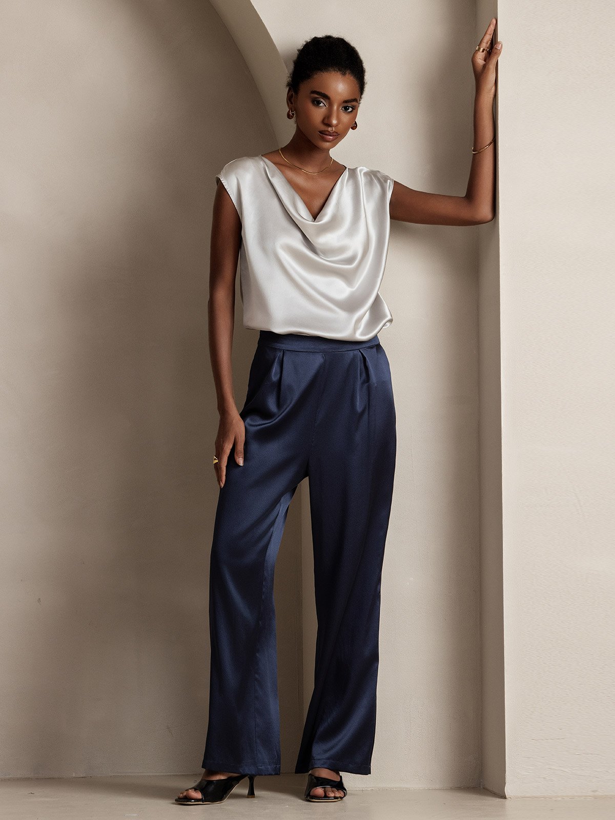 [Gris Clair] SilkSilky-FR 19Momme Soie Sans manches Col Bénitier Femme T-Shirt 008