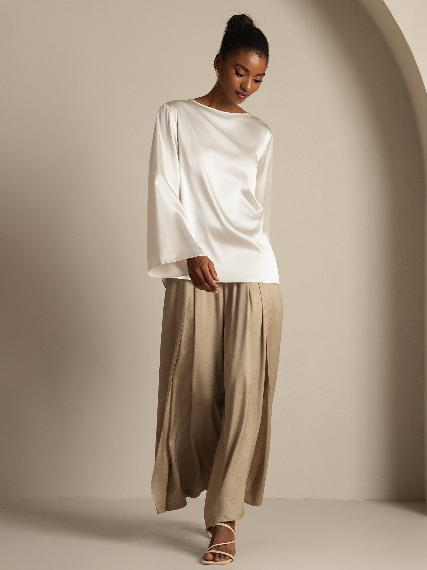 [Gris Clair] SilkSilky-FR 19Momme Soie Col Rond Femme T-Shirt 007