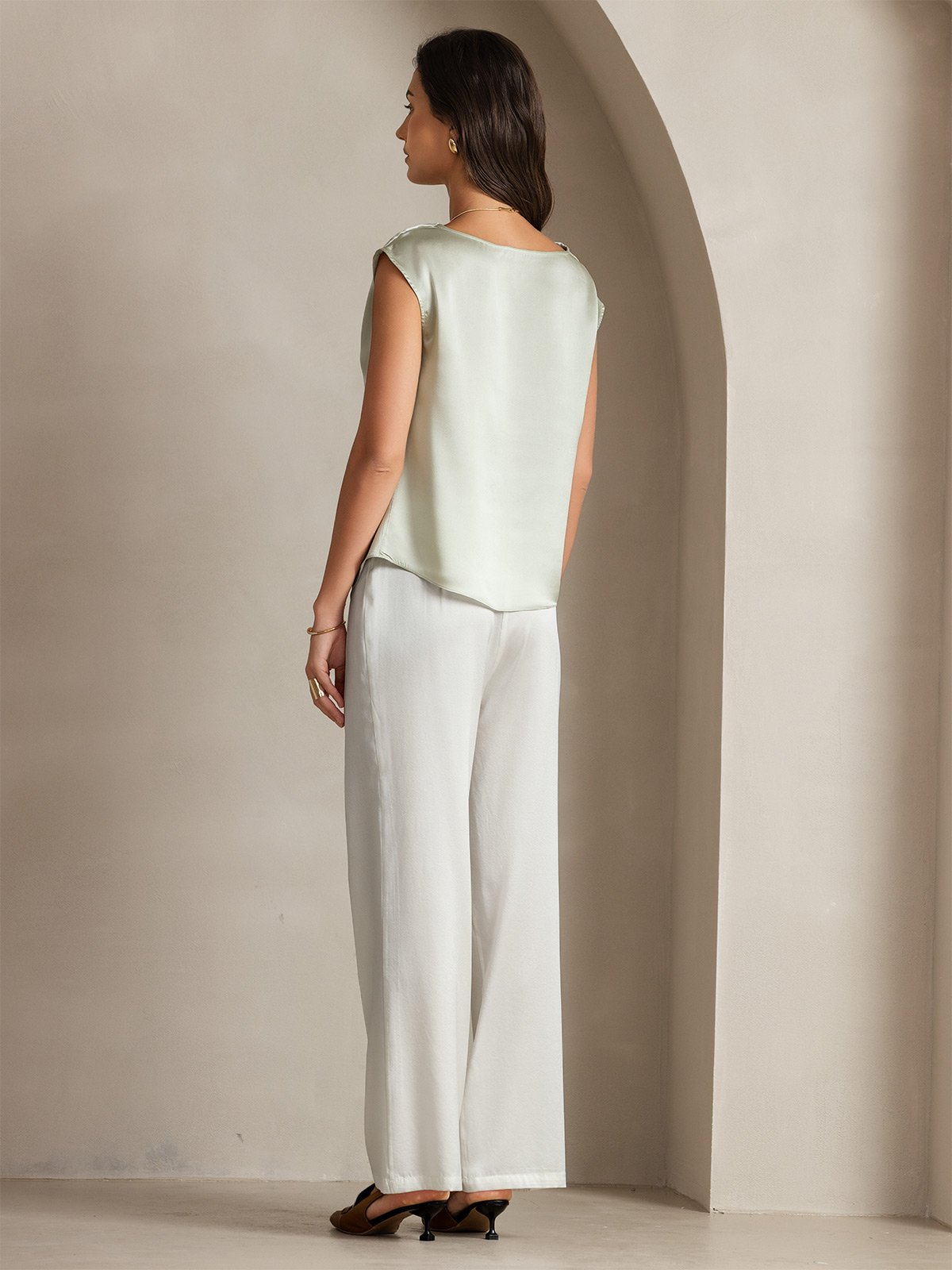 [Vert Clair] SilkSilky-FR 19Momme Soie Sans manches Col Bénitier Femme T-Shirt 002