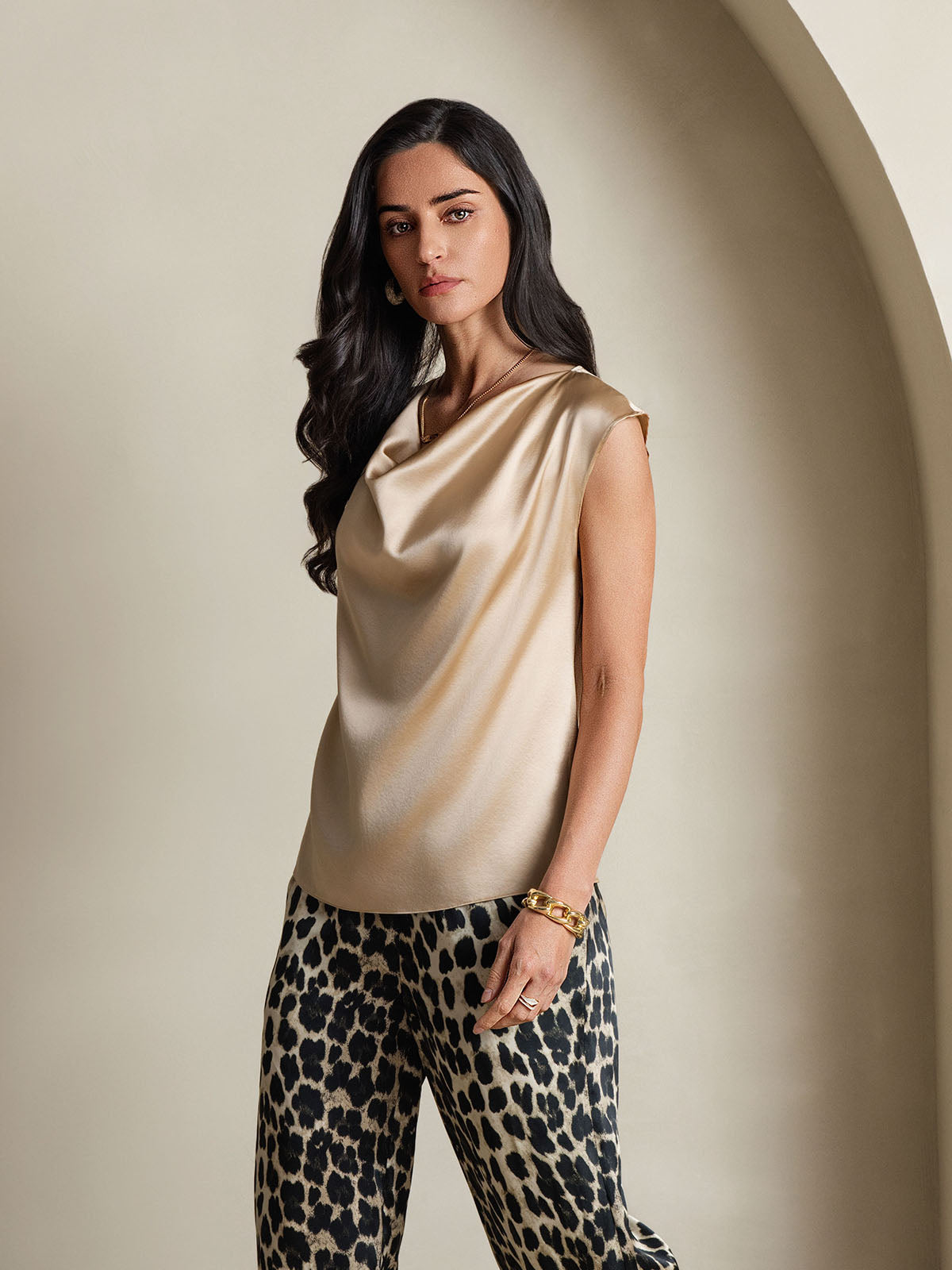 [Champagne] SilkSilky-FR 19Momme Soie Sans manches Col Bénitier Femme T-Shirt 004