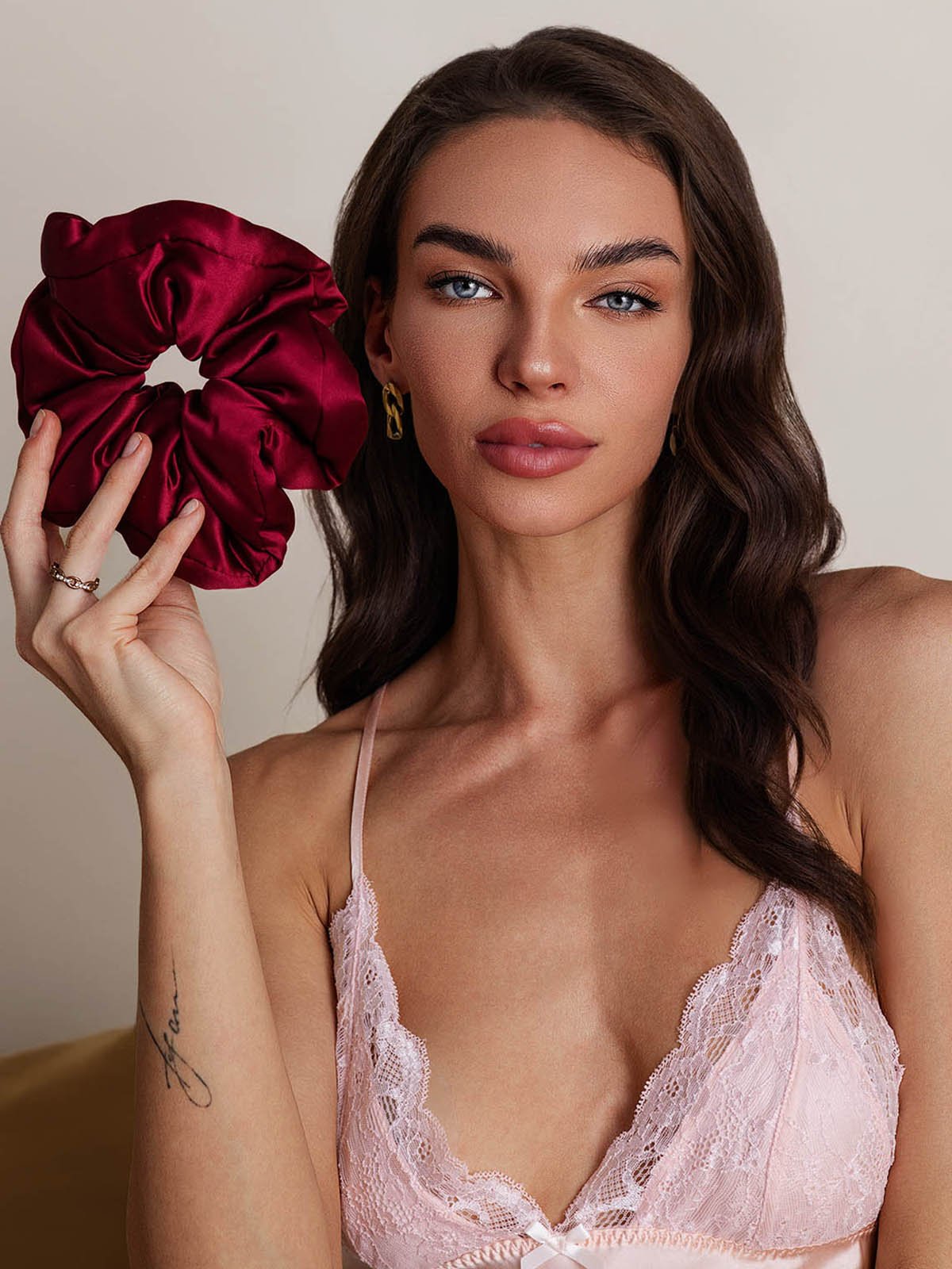 [Rouge Vineux] SilkSilky-FR Soie Scrunchie 003
