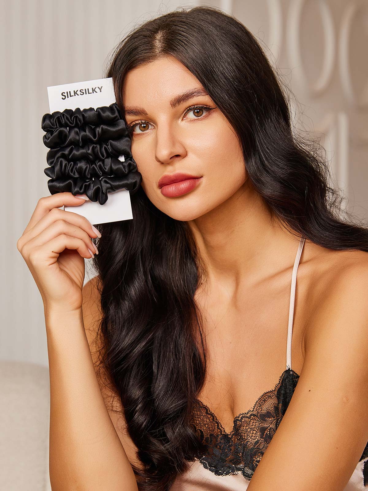 [Noir] SilkSilky-FR 19Momme Pure Soie Scrunchie 001