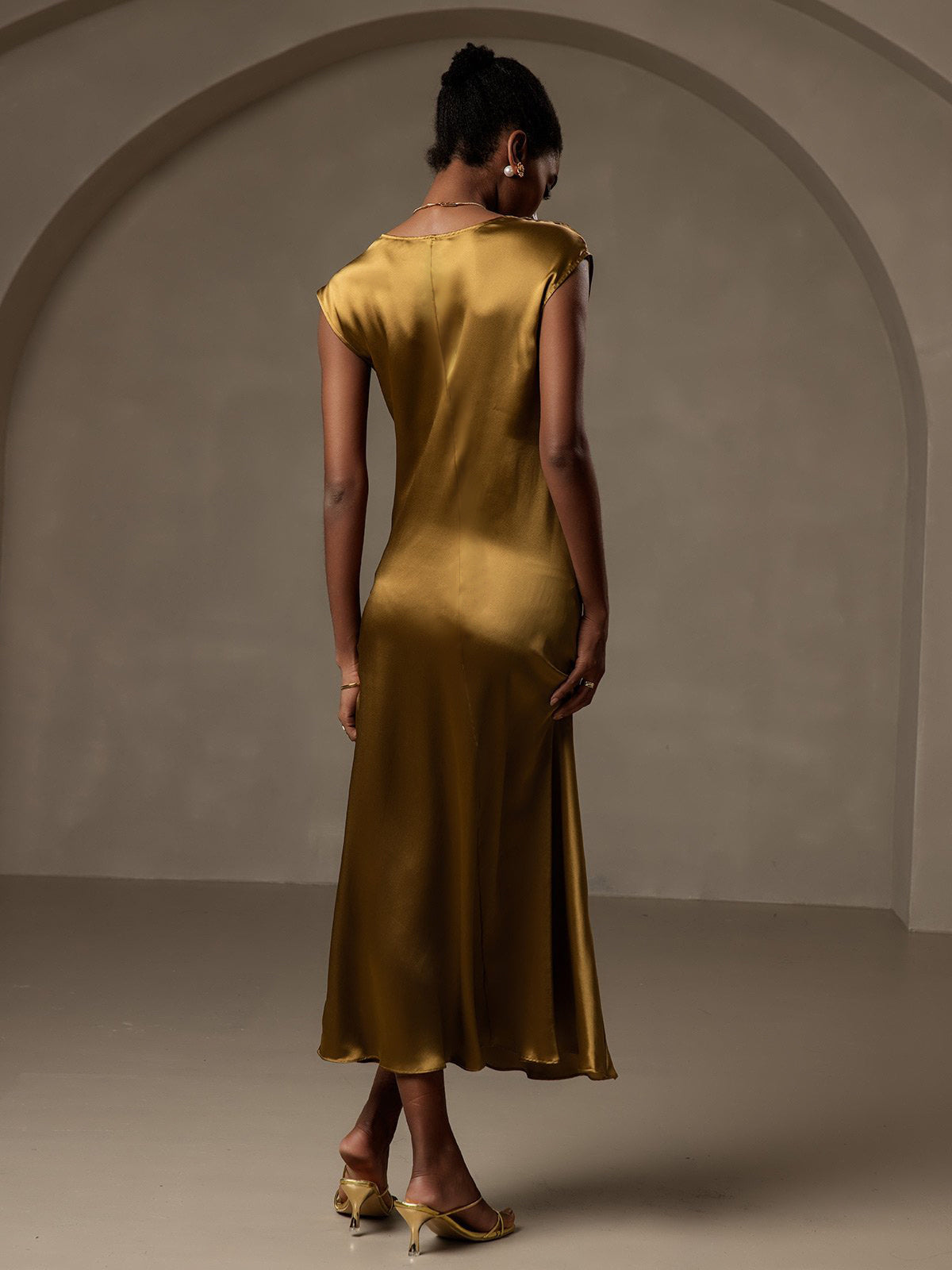 [Brun] SilkSilky-FR 19Momme Soie Sans manches Col Rond Robes 002