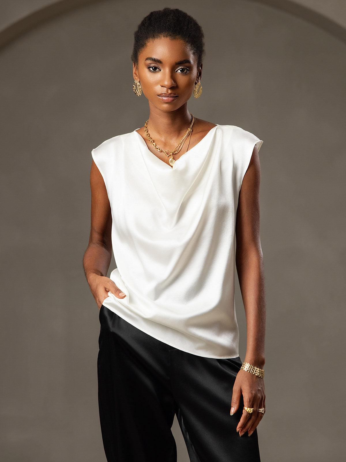 [Blanc] SilkSilky-FR 19Momme Soie Sans manches Col Bénitier Femme T-Shirt 004