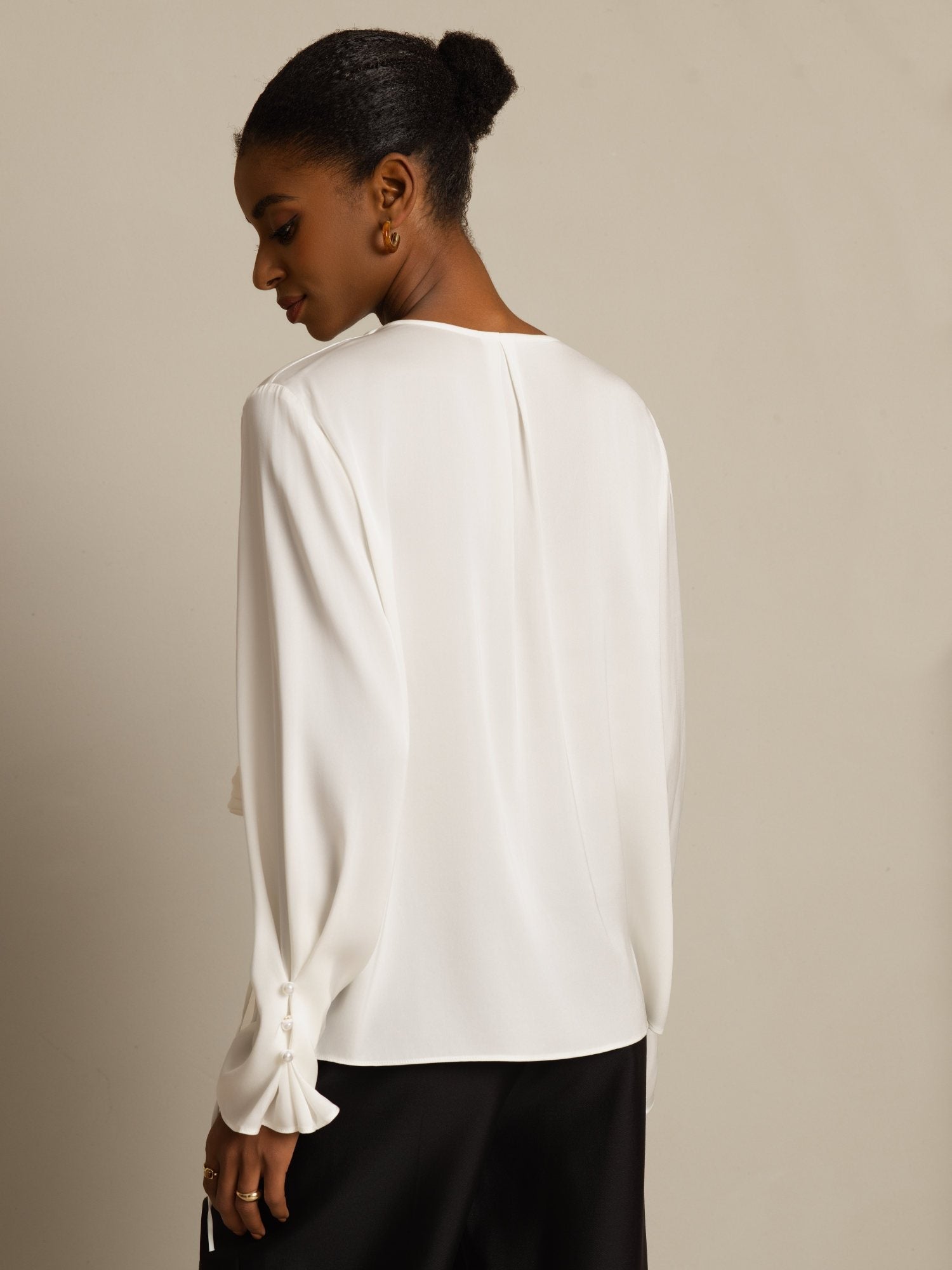 [Blanc] SilkSilky-FR 19Momme Soie Manches longues Col V Blouse 002