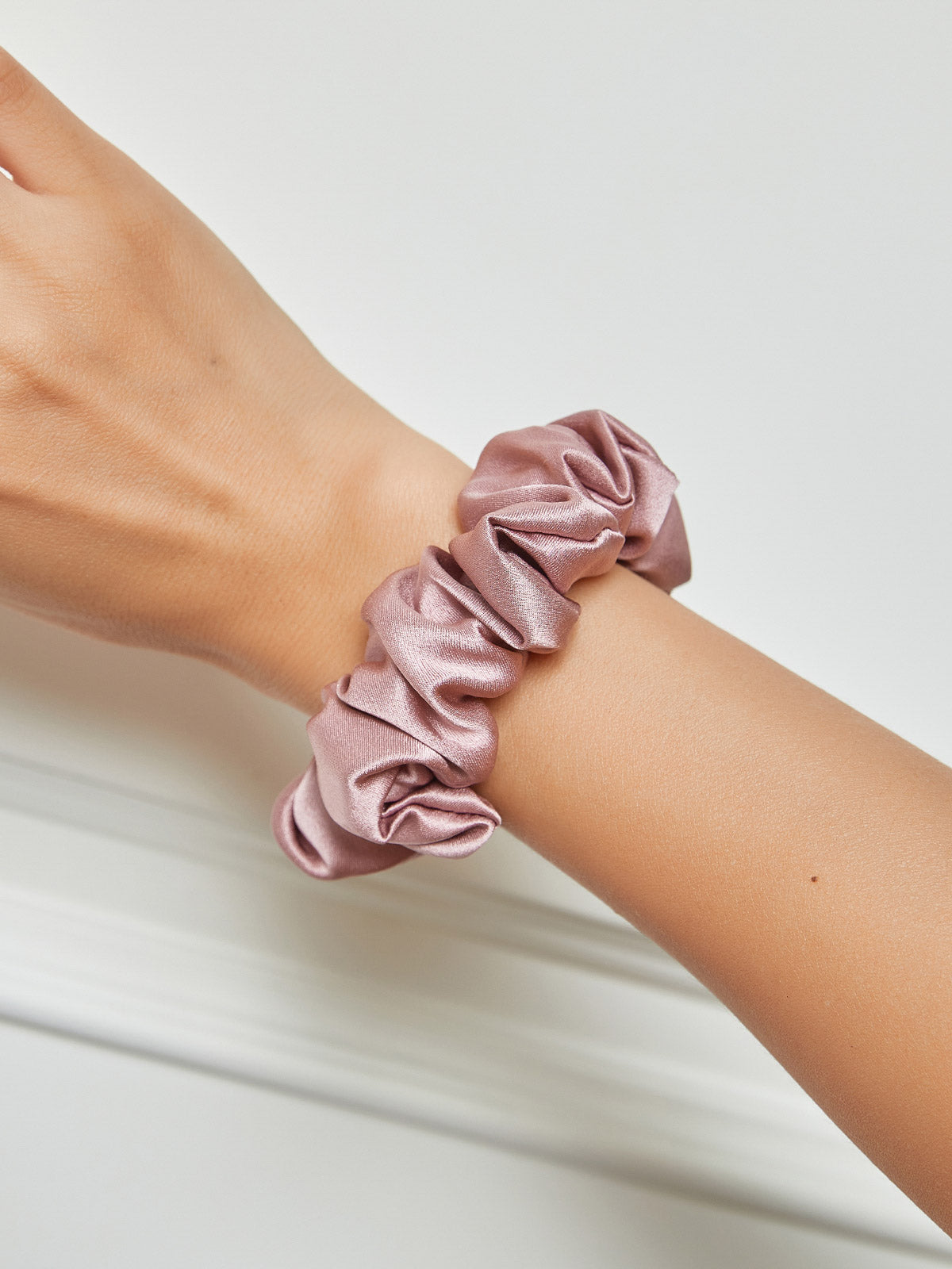 [Mauve Pâle] SilkSilky-FR 19Momme Pure Soie Scrunchie 001