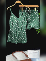 SilkSilky-FR Sleeveless V Neck Ensemble Camisole video 001